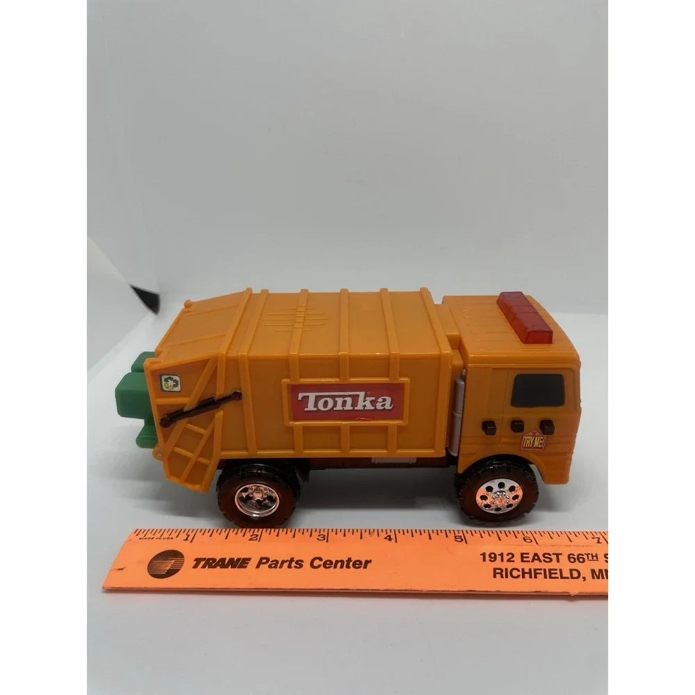 Tonka (USA) Lights &‎ Sound Rear Load Garbage (Waste/Trash/Refuse) Truck